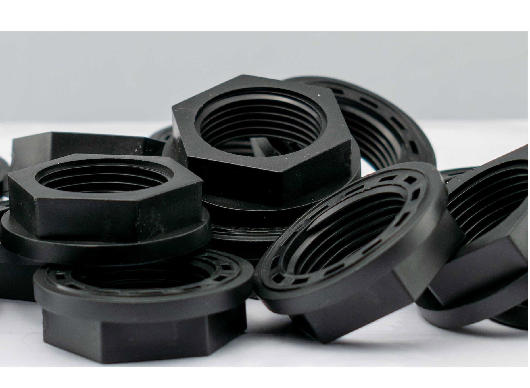 1.5" BSPP back nut, black hex with internal threads
