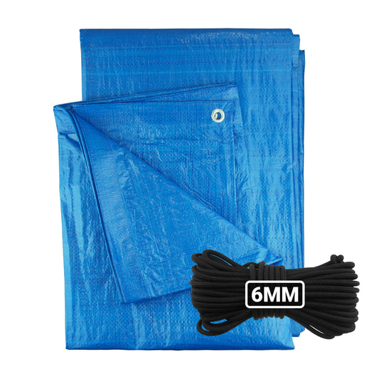 Blaues Tarpaulin mit Ösen, gefaltet; mit gebündeltem schwarzem Bungee-Seil