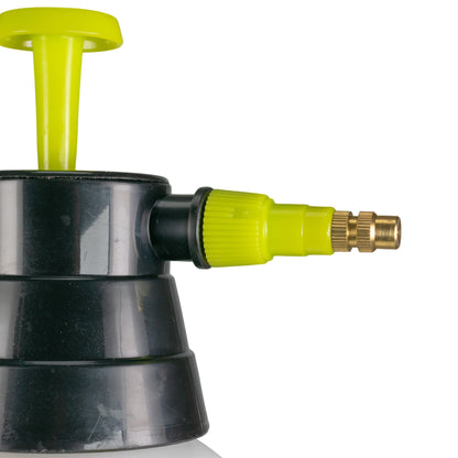 Aqua Spray 1.5L hand sprayer outlet with yellow sprayer head and brass connector