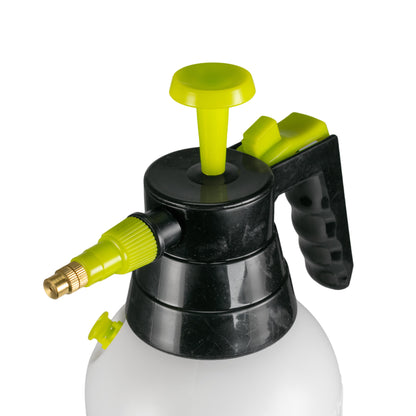 Aqua Spray 1.5L hand sprayer: black pump top, yellow dip tube, spray handle