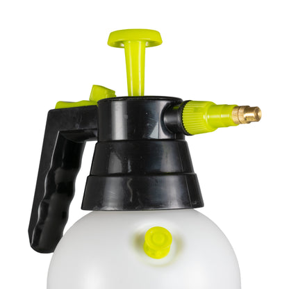 Aqua Spray 1.5L pressure sprayer with black pump and yellow nozzle
