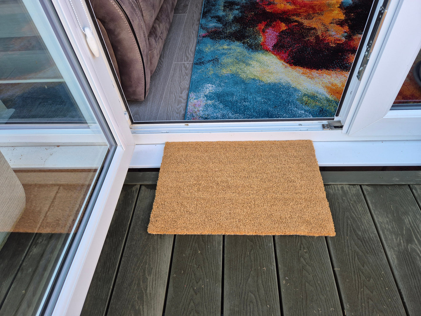 Braune Fußmatte 60 x 40 cm, rechteckig, kurzer Flor auf Holz