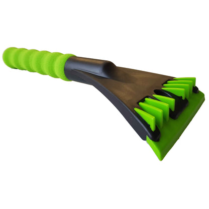 Ergo ice scraper with green handle and black-green cutting edge