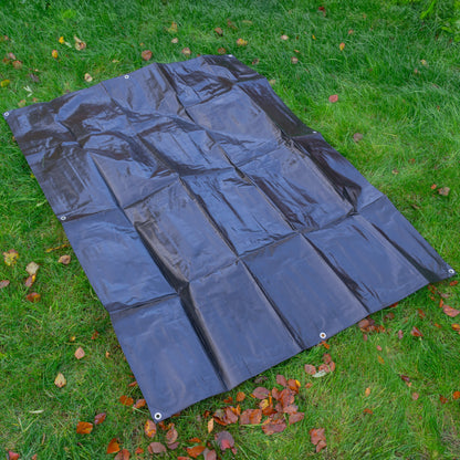 Schwarze Tarpaulin-Plane mit silbernen Nähten, Ösen an den Ecken