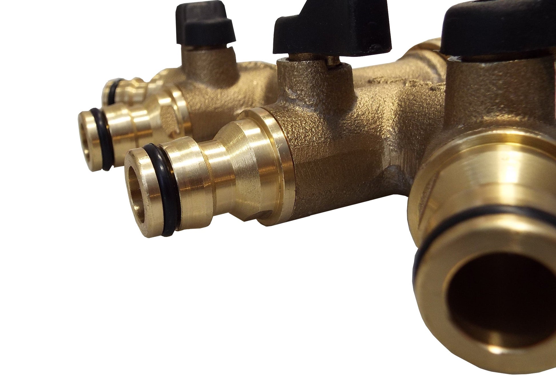 Brass 4-way manifold valve body with side ports and snap-on outlet fittings