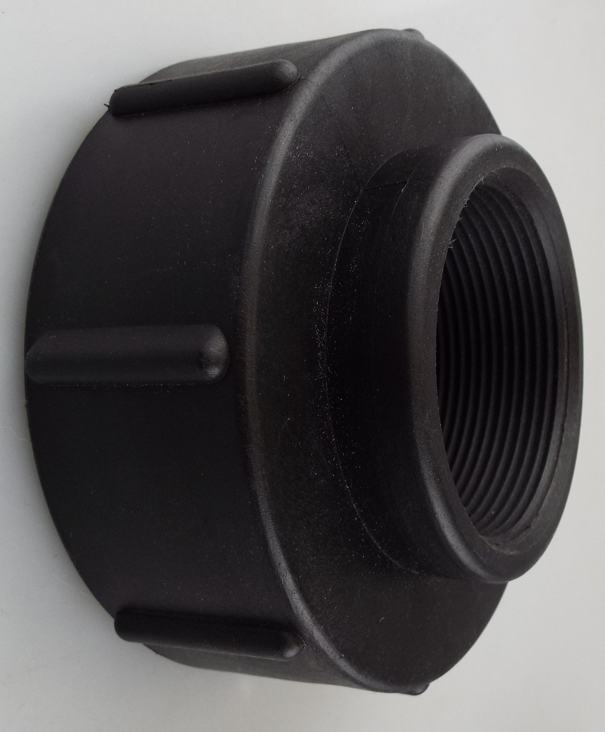 Black adapter close-up with external S100X8 coarse thread and locking lugs