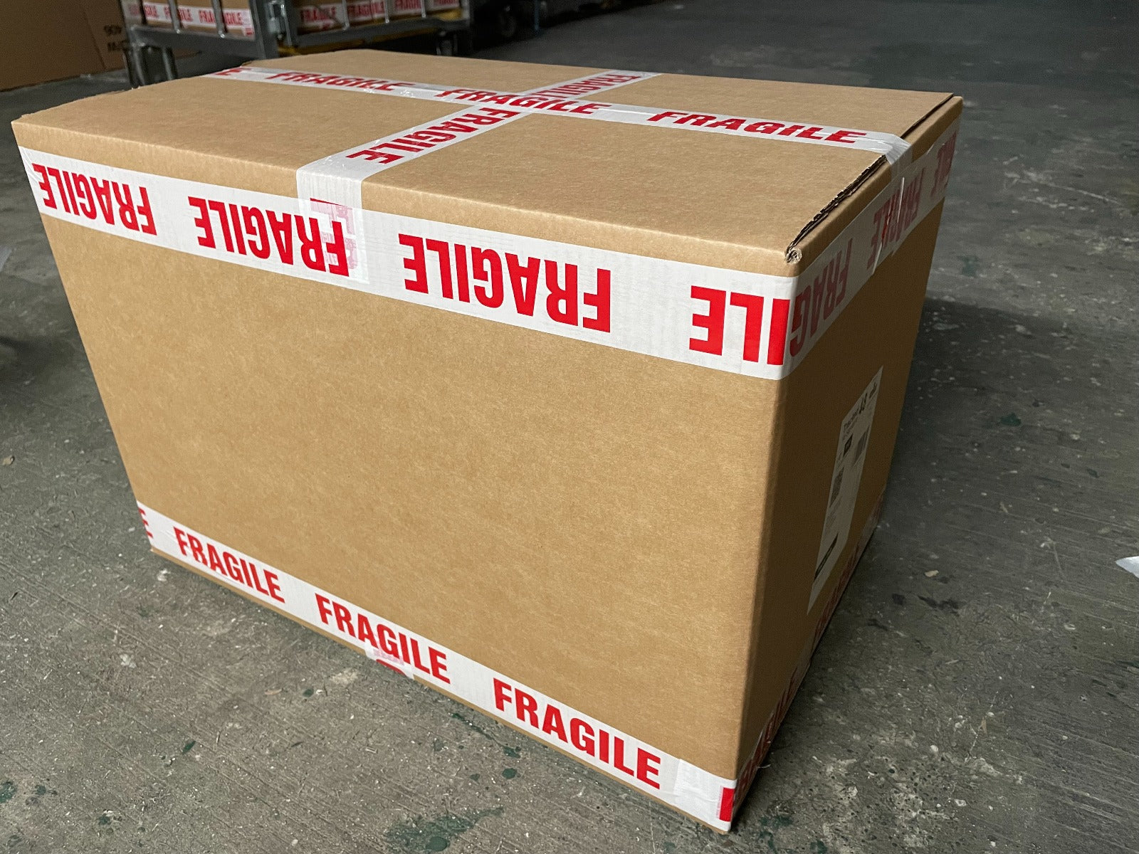 Fragile delivery box for 5L glass demijohn 6-pack with airlock parts